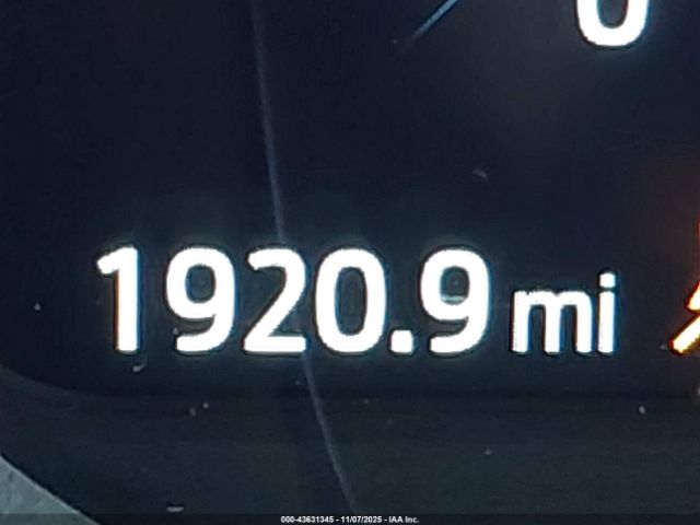 Ford Explorer Platinum Image 8