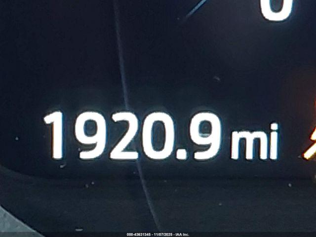 Ford Explorer Platinum Image 8