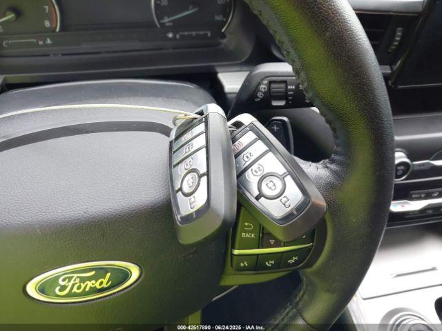 Ford Explorer Xlt Image 12