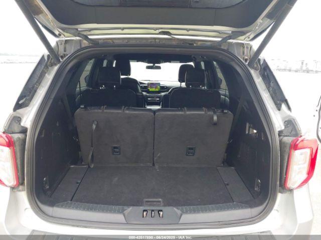 Ford Explorer Xlt Image 2