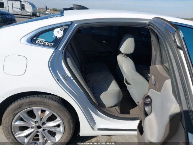 Chevrolet Malibu 1ls Image 5