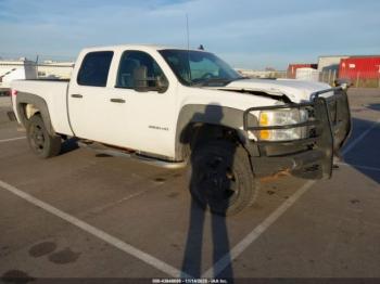  Salvage Chevrolet Silverado 2500