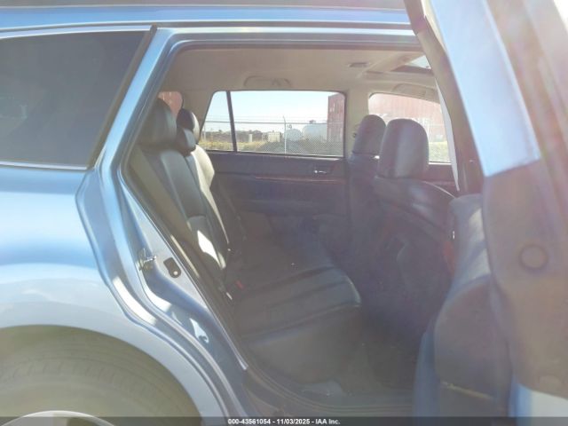 Subaru Outback 2.5i Limited Image 9