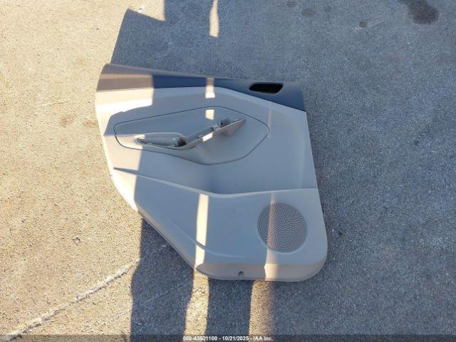 Ford Escape Se Image 9