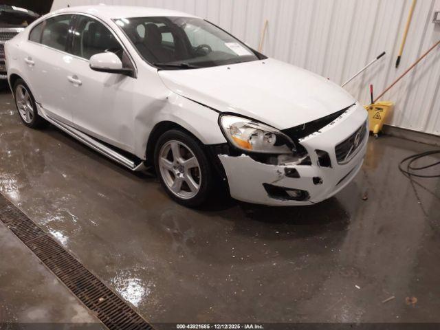 Volvo S60 T5 Image 2