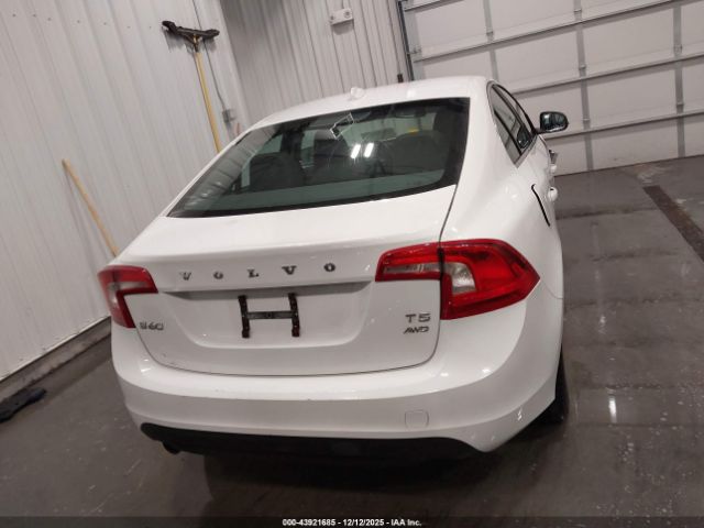 Volvo S60 T5 Image 10