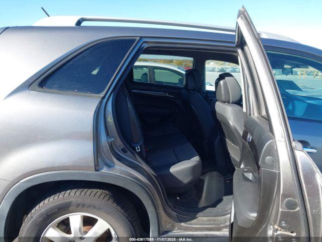 Kia Sorento Lx V6 Image 7