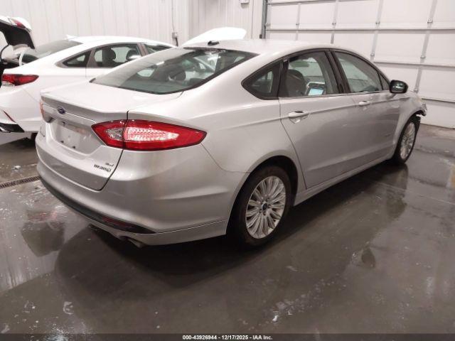Ford Fusion Se Image 12