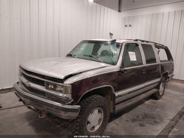 Chevrolet Suburban K1500 Image 6