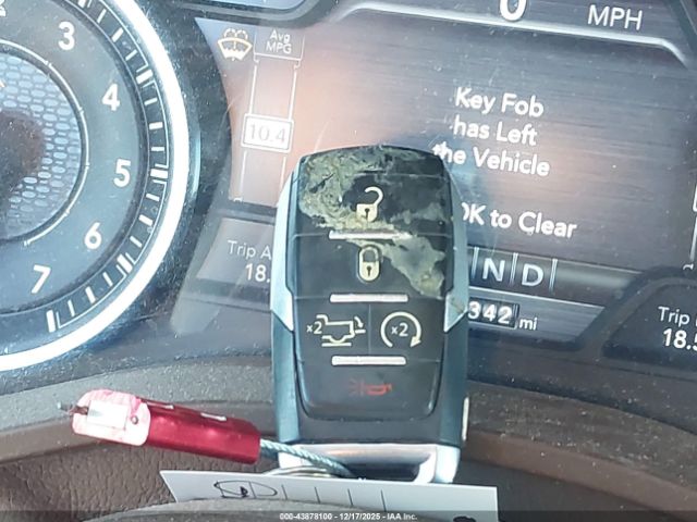 Ram 1500 Laramie  4x4 5'7 Box Image 2