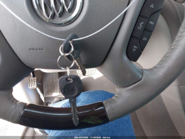 Buick Enclave Leather Image 10