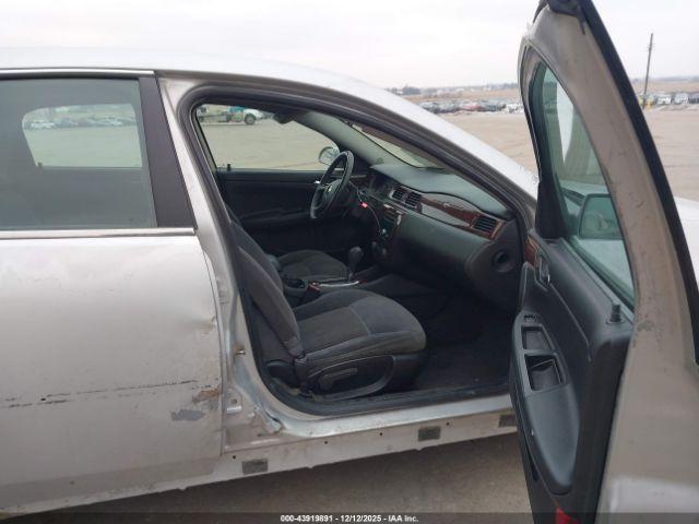 Chevrolet Impala Lt Image 14