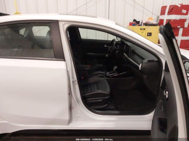 Kia Forte Gt-line Image 9