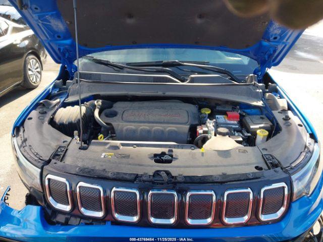 Jeep Compass Limited 4x4 Image 3