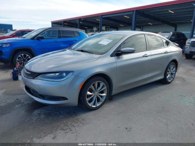 Chrysler 200 S Image 15