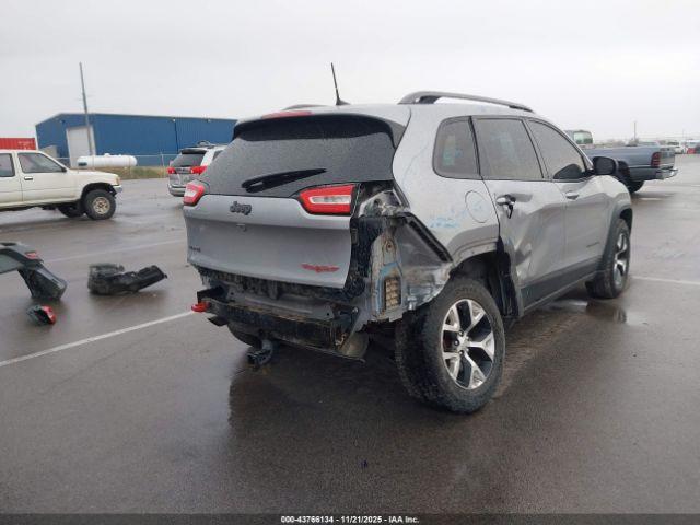 Jeep Cherokee Trailhawk Image 6