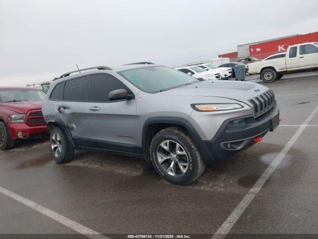 Jeep Cherokee Trailhawk Image 14