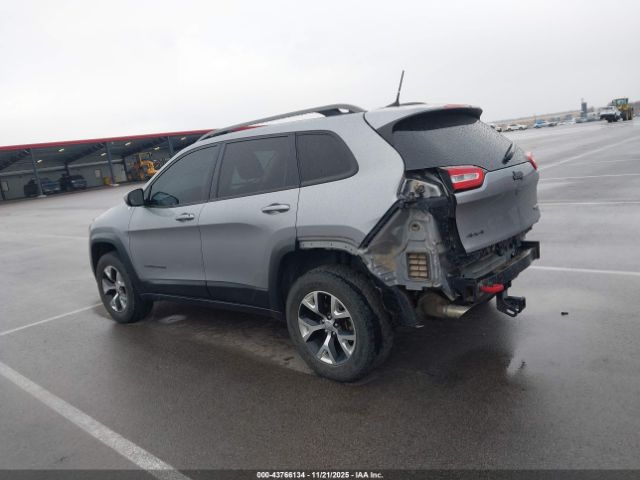 Jeep Cherokee Trailhawk Image 12
