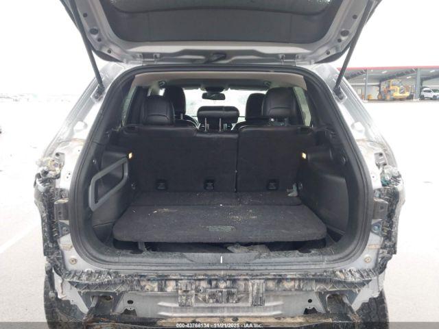 Jeep Cherokee Trailhawk Image 16