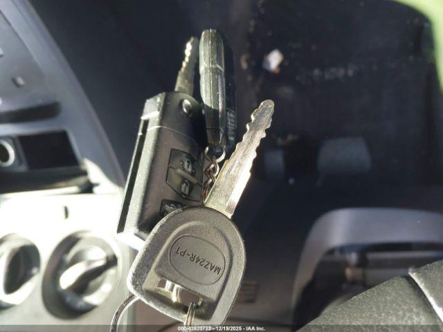 Mazda Mazda3 I Touring Image 3