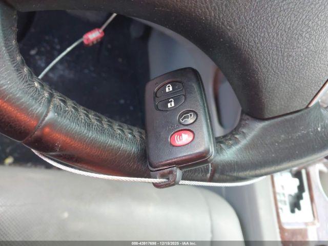 Toyota Highlander Limited V6 Image 11