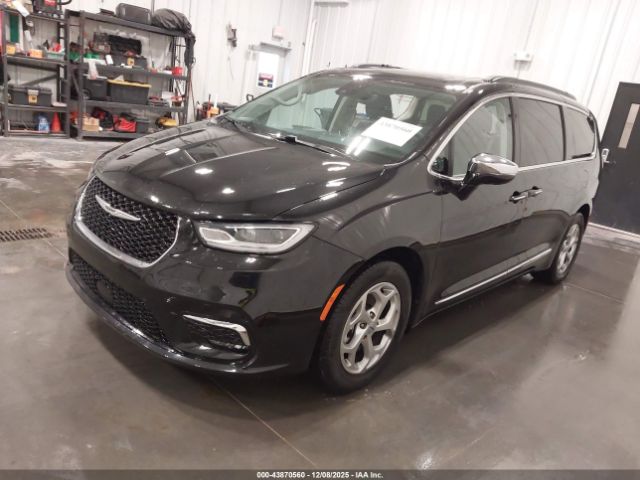 Chrysler Pacifica Limited Image 7