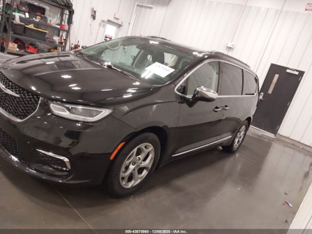Chrysler Pacifica Limited Image 5
