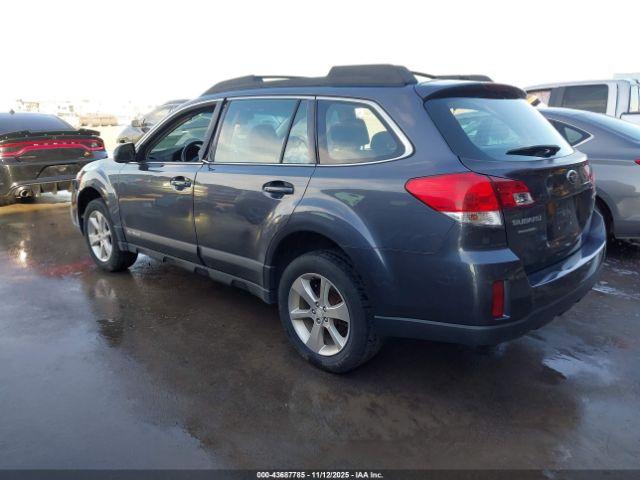 Subaru Outback 2.5i Image 14