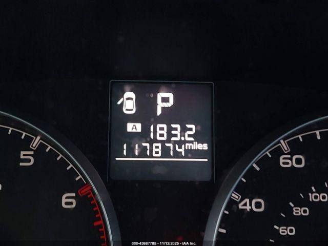 Subaru Outback 2.5i Image 4