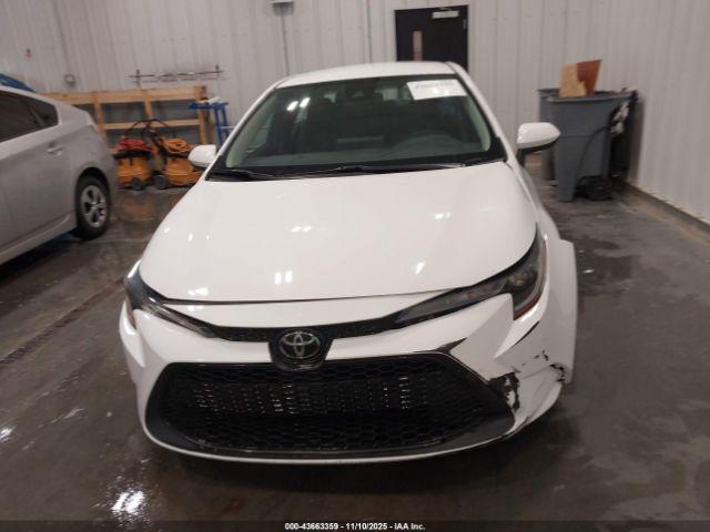 Toyota Corolla Le Image 12