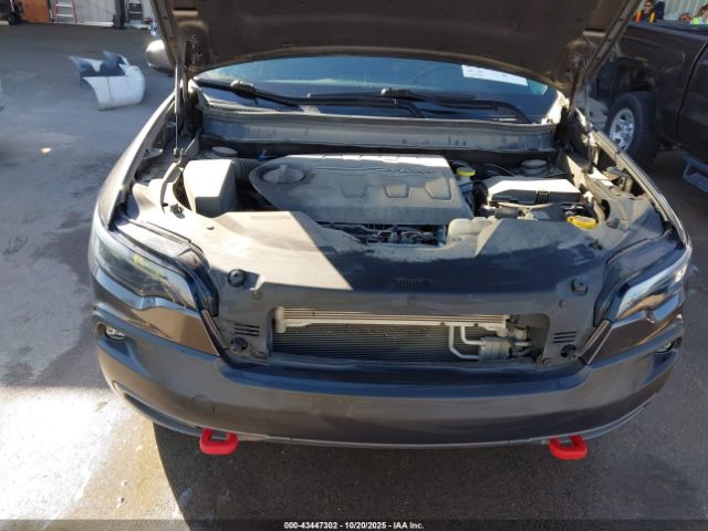 Jeep Cherokee Trailhawk 4x4 Image 10