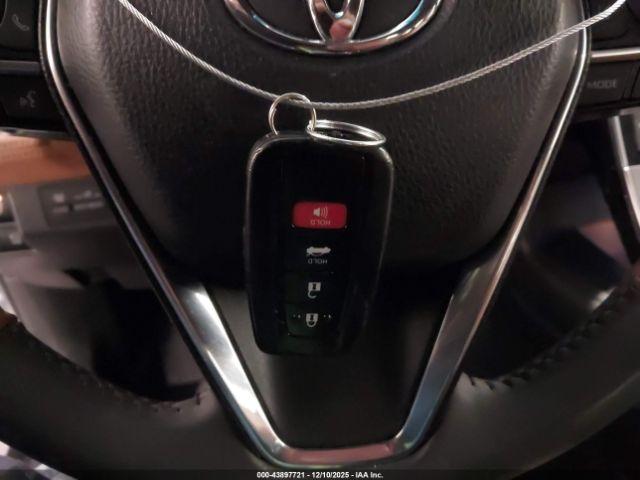 Toyota Avalon Limited Awd Image 12