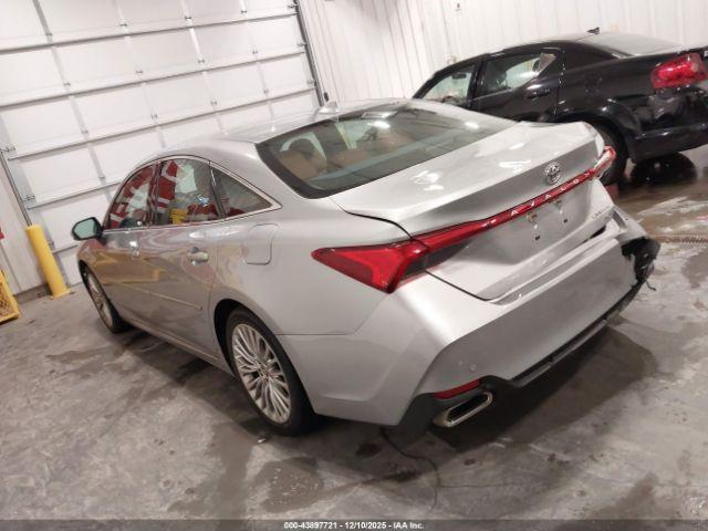 Toyota Avalon Limited Awd Image 2