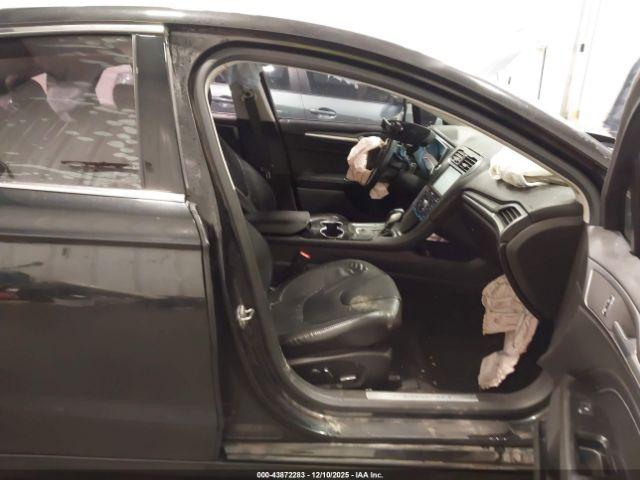 Ford Fusion Titanium Image 8