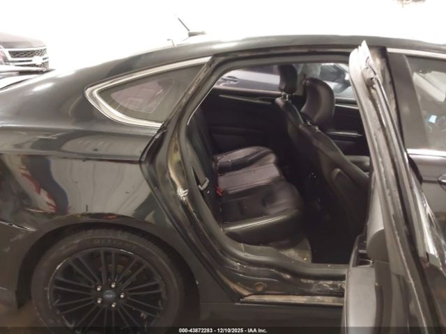 Ford Fusion Titanium Image 14