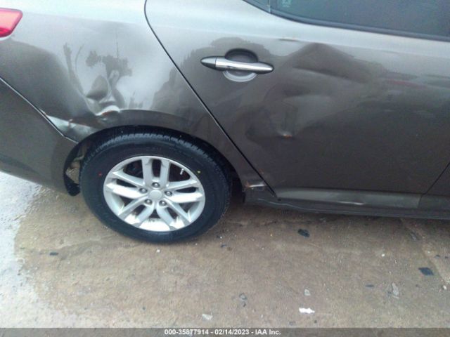 Kia Optima Lx Image 4