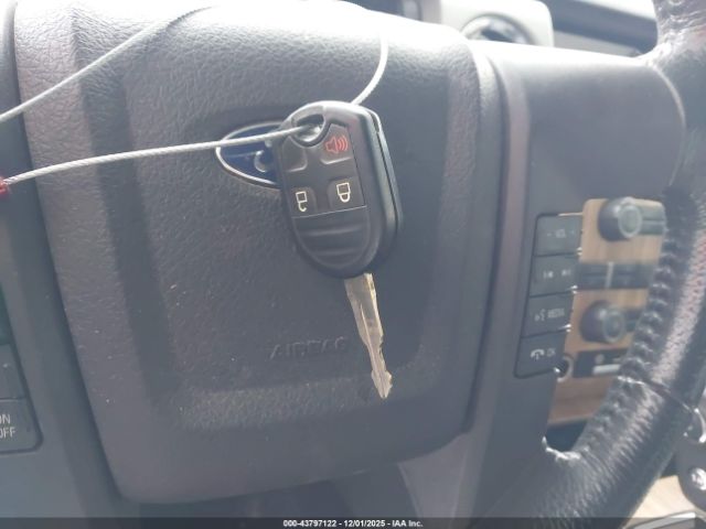 Ford F-150 Lariat Image 5