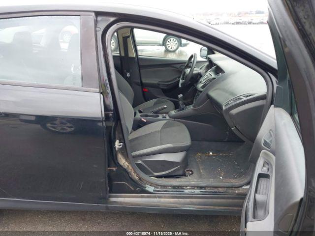 Ford Focus S Image 10