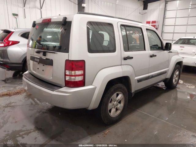 Jeep Liberty Sport Image 12