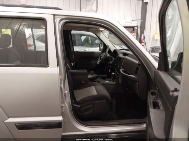 Jeep Liberty Sport Image 16