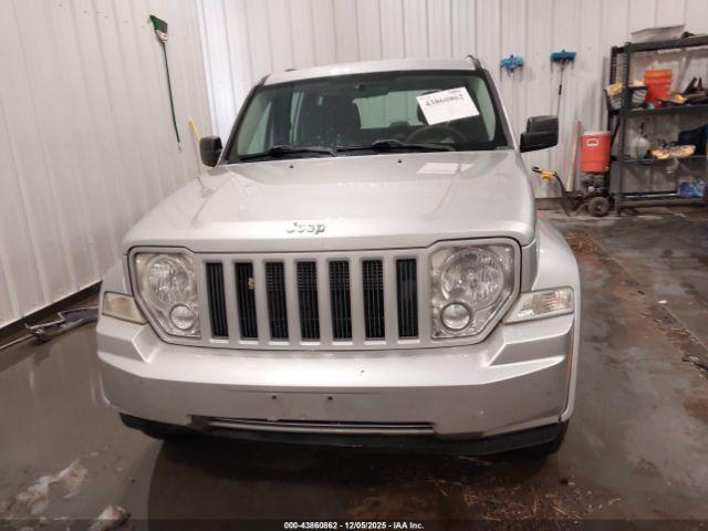 Jeep Liberty Sport Image 14